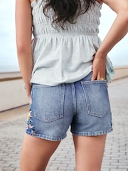 Bordado Floral blue mid - Shorts Denim para meninos - Imagem 5 de 7