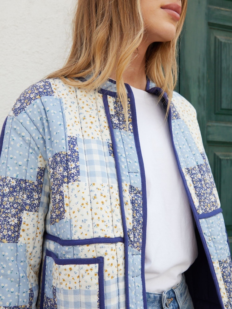 Threadbare Blue Floral Patchwork Quilted Jacket - Image 4 of 4