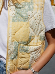 Threadbare Yellow Floral Print Patchwork Reversible Quilted Gilet - Image 4 of 4
