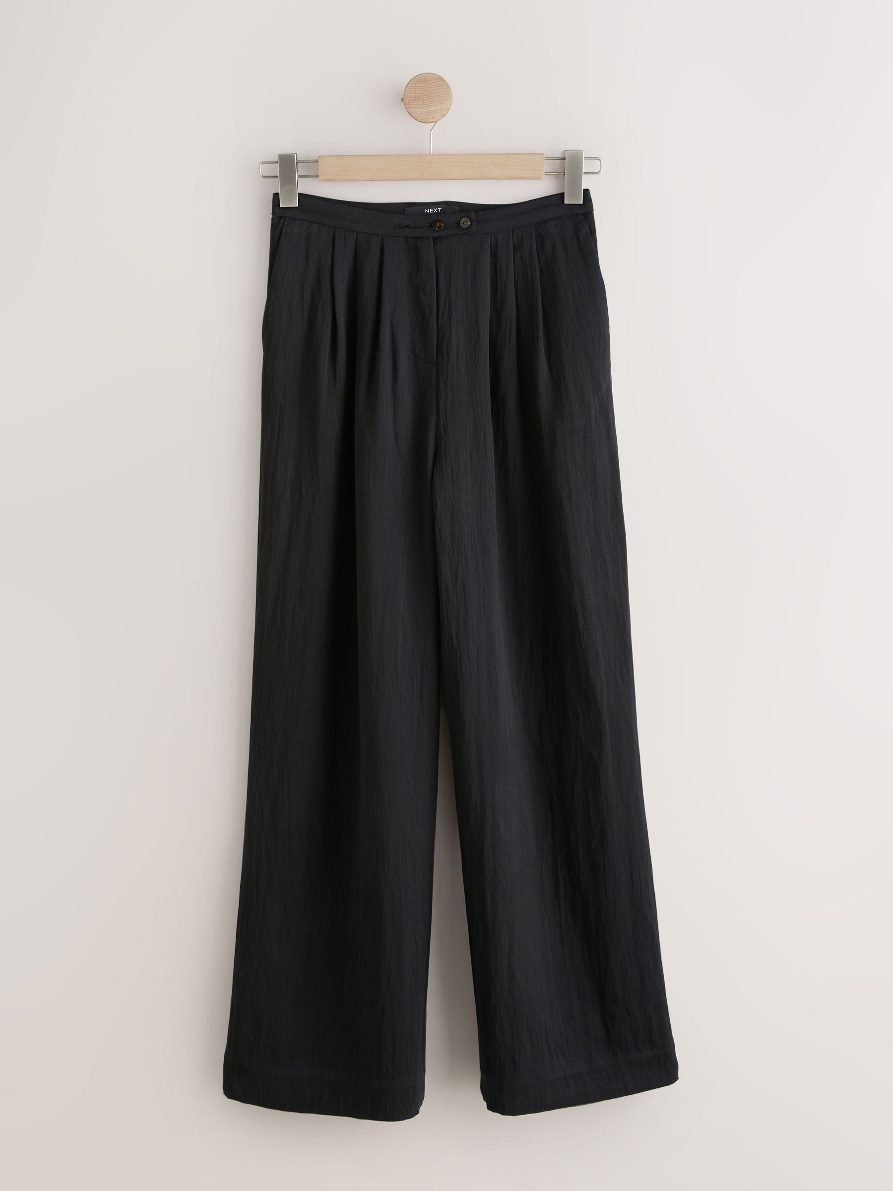 Cumpără Negru - Superwide Pleated Trousers from Next Romania