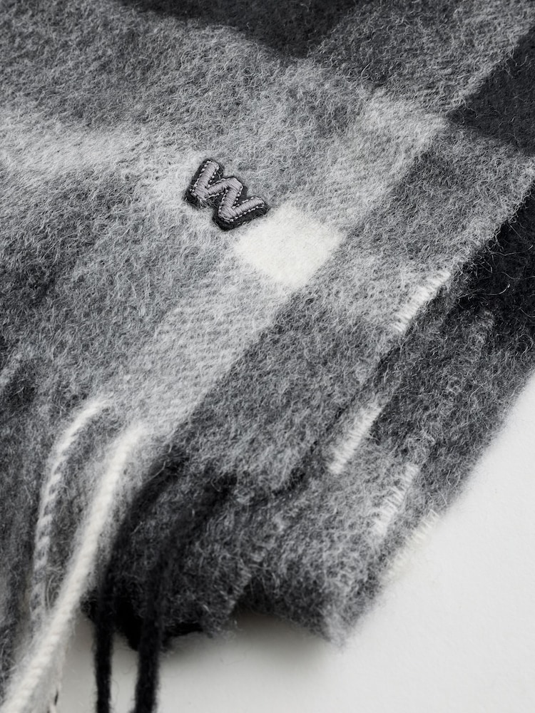 Weekend MaxMara Black CATONE Stole Square Scarf - Image 4 of 4
