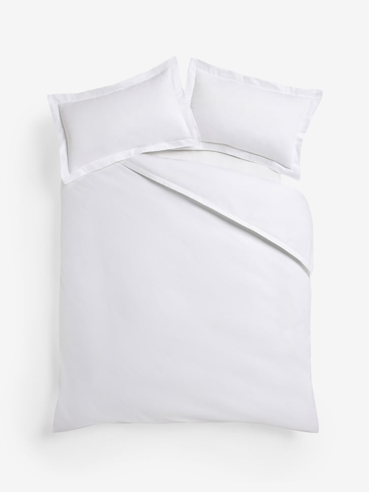 White Collection Luxe 800 Thread Count Egyptian Cotton Sateen Duvet Cover and Pillowcase Set - Image 4 of 4