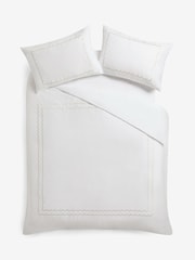 Collection Luxe 200 Thread Count Sateen Embroidered Scallop Duvet Cover and Pillowcase Set - 圖片 3/4
