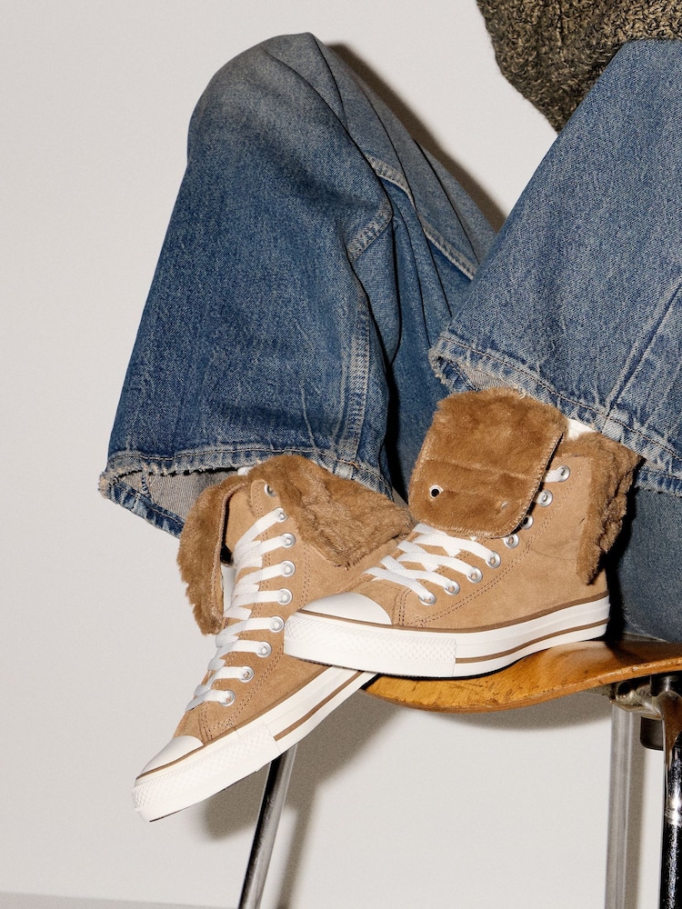 Marrón - Converse Chuck Taylor All Star Fold Over Faux Fur Winter Luxe Trainers - Imagen 2 de 11