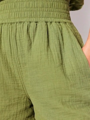 Boden Green 100% Cotton Smocked Double Cloth Shorts - Image 4 of 5