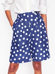 Boden Blue Pleat Wide Leg Shorts - Image 4 of 8