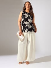 Evans Blurred Floral Ruched Side Black Top - Imagem 2 de 6