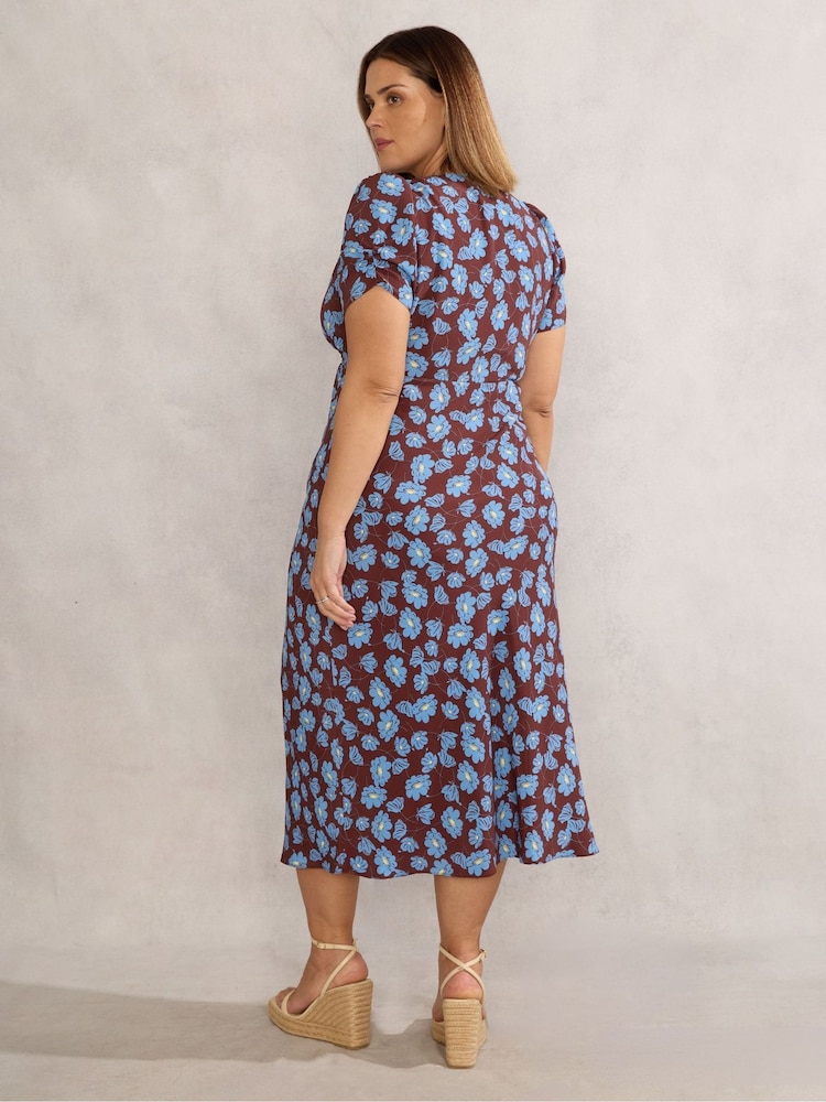 Live Unlimited Brown Floral Print V-Neck Shirred Dress - Image 4 of 4