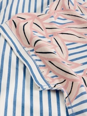 Blanco - Camiseta de algodón 100  con muesca en el cuello Nelly de White Stuff - Imagen 6 de 6