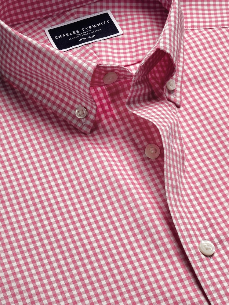 Charles Tyrwhitt Pink Slim Fit Check Slim Fit Short Sleeve Non-Iron Stretch Poplin 100% Cotton Shirt - Image 4 of 5