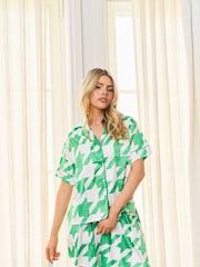 Jim Jam the Label Green Satin Revere Shorts Set With Dogtooth Print - Image 4 of 5