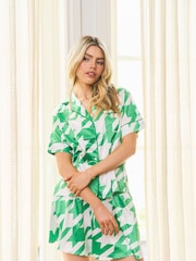 Jim Jam the Label Green Satin Revere Shorts Set With Dogtooth Print - Image 5 of 5