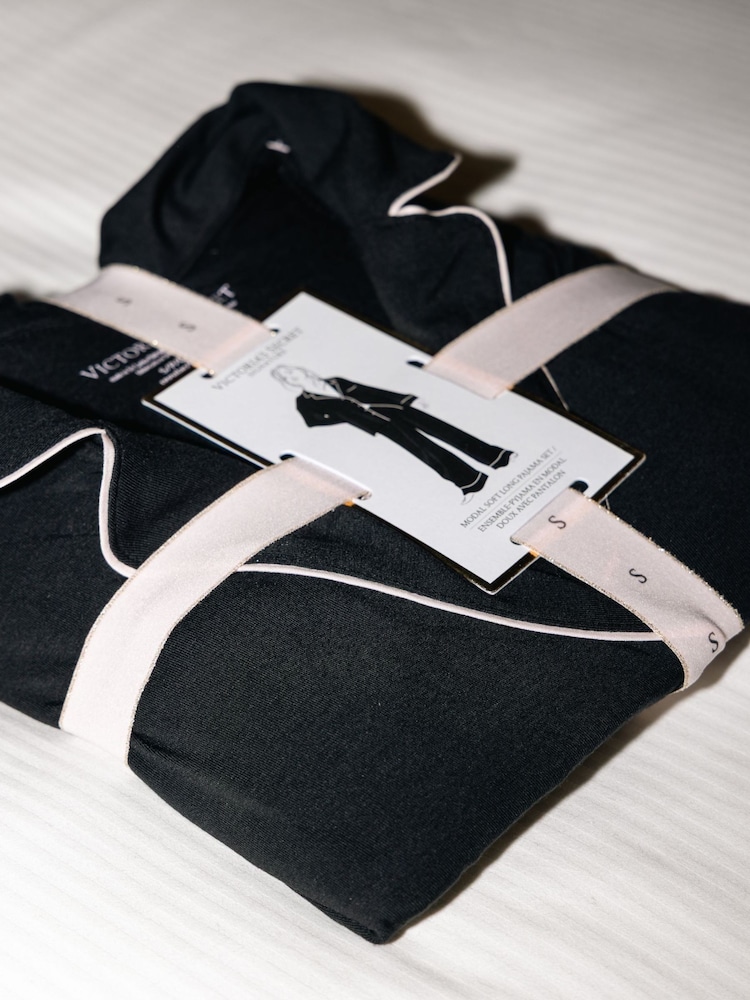 Victoria's Secret Black with Angel Pink Piping Modal Long Pyjamas Set - Image 4 of 4 Victoria's Secret Black with Angel Pink Piping Modal Long Pyjamas Set - Image 4 of 4