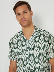 Threadbare Green Printed Revere Collar Short Sleeve Shirt - Image 4 of 4
