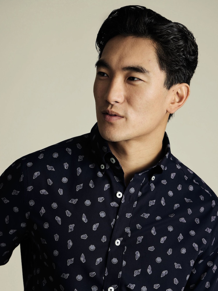 Charles Tyrwhitt Ink Blue Slim Fit Fish Slim Fit Short Sleeve Non-Iron Print 100% Cotton Shirt - Image 2 of 5