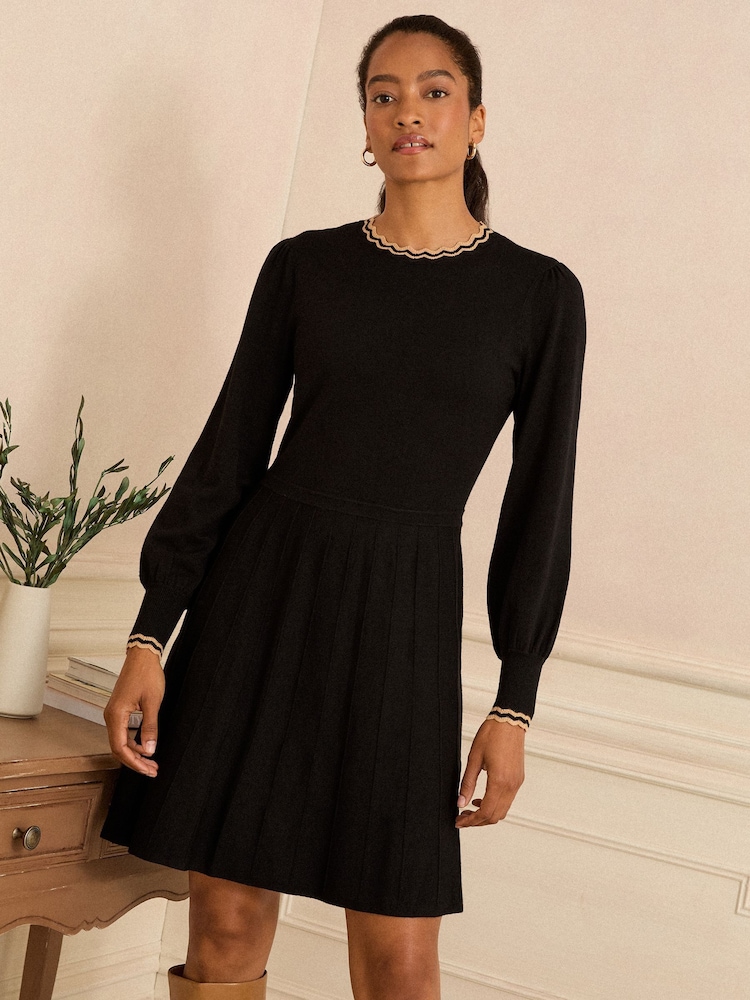 Womens Love & Roses Black Scallop Neck Knitted Dress US 14 Womens Love & Roses Black Scallop Neck Knitted Dress US 14