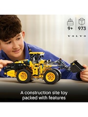 LEGO Technic Volvo L120 Electric Wheel Loader Construct Toy 42209 - Bild 3 von 9