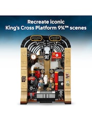 LEGO Harry Potter Book Nook Hogwarts Express Toy Set 76450 - Image 4 of 8