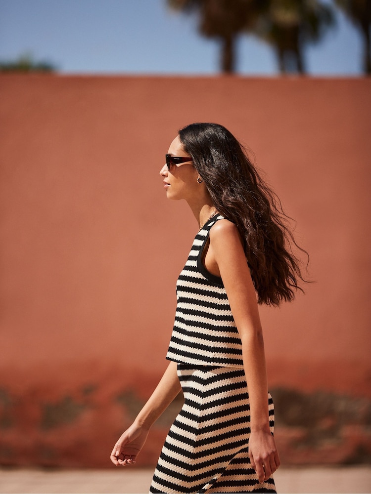 Ro&Zo Black Stripe Knit Shell Top - Image 2 of 7