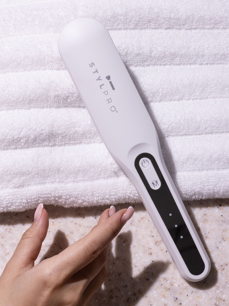Stylpro Root Renew LED Red Light Scalp Massage Hairbrush - Image 5 of 5