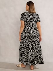 Live Unlimited Black Curve Mono Print Short Sleeve Maxi Wrap Dress - Image 3 of 3