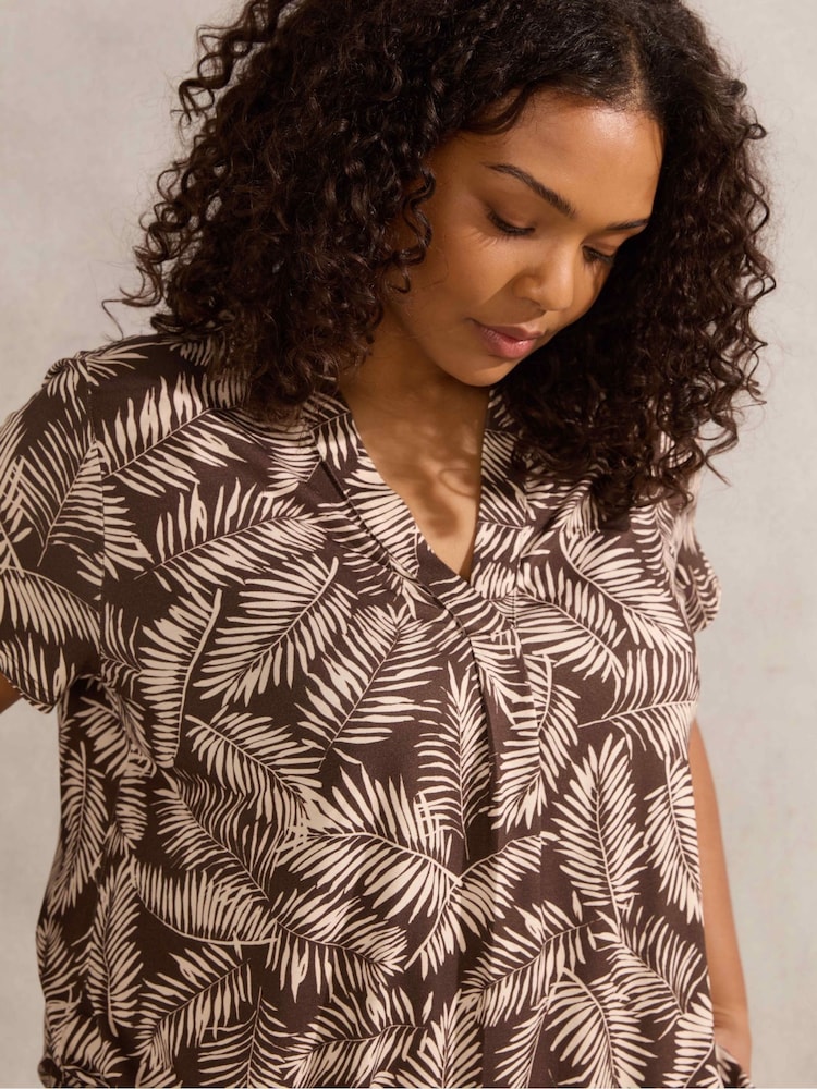 Live Unlimited Mono Print Pleat Front Nehru Collar Top - Bild 2 von 3