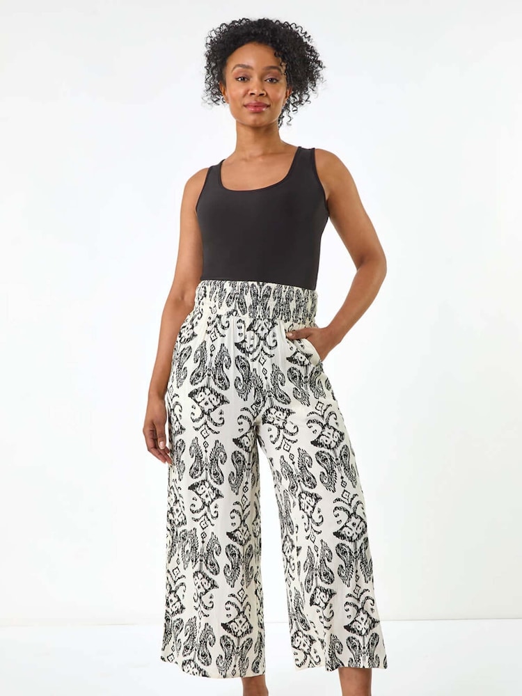 Roman מכנסיים בגזרת קרופ עם הדפס וכיווצים, מידות קטנות - תמונה 2 מתוך 5