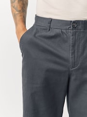 Gris - Corte amplio - Chinos elásticos - Imagen 6 de 10
