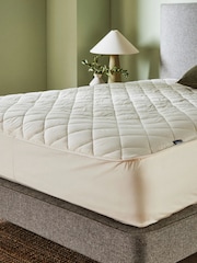 Woolroom Cream Deluxe Washable Deep Skirt Wool Mattress Protector - Image 3 of 4
