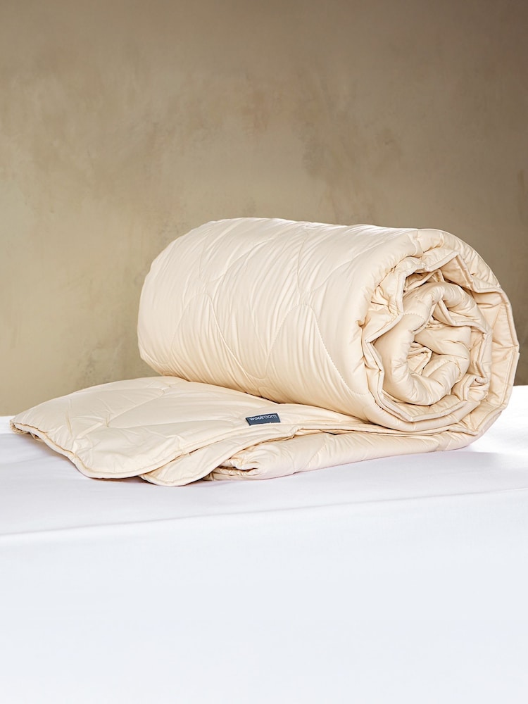 Woolroom Cream Deluxe Washable Warm Wool Duvet - Image 2 of 4
