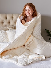 Woolroom Cream Deluxe Washable Warm Wool Duvet - Image 3 of 4