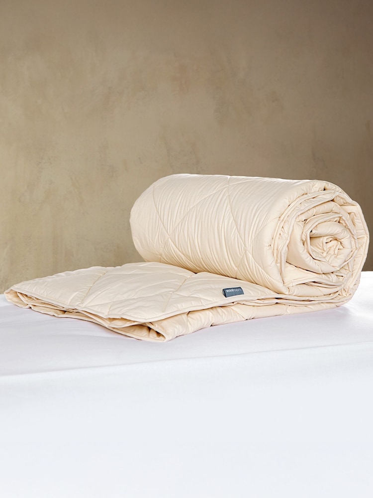 Woolroom Medium Cream Deluxe Washable Wool Duvet - Image 2 of 4