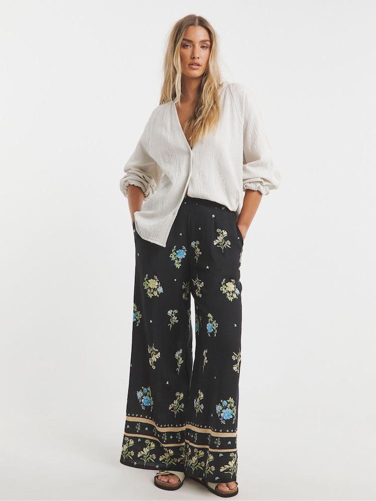 Pantalones de pernera ancha de Simply Be - Imagen 2 de 5