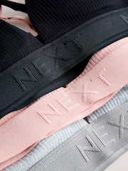 שחור/אפור/ורוד - מארז של 3 חזיות ברלט מבד ריב מסיב כותנה עם לוגו - תמונה 13 מתוך 13