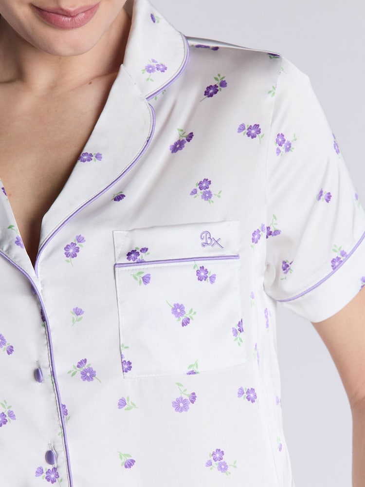 Boux Avenue Luxe Satin Floral Print Short White Pyjamas Set - صورة 5 من 5 Boux Avenue Luxe Satin Floral Print Short White Pyjamas Set - صورة 5 من 5