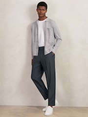 Stahlblau - Reiss Brighton Relaxed-Fit Pleated Tapered Trousers - Bild 1 von 7