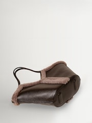 Hereu Studio Brown Calella Curly Shearling Trims Bag - Image 4 of 11