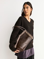 Hereu Studio Brown Calella Curly Shearling Trims Bag - Image 7 of 11