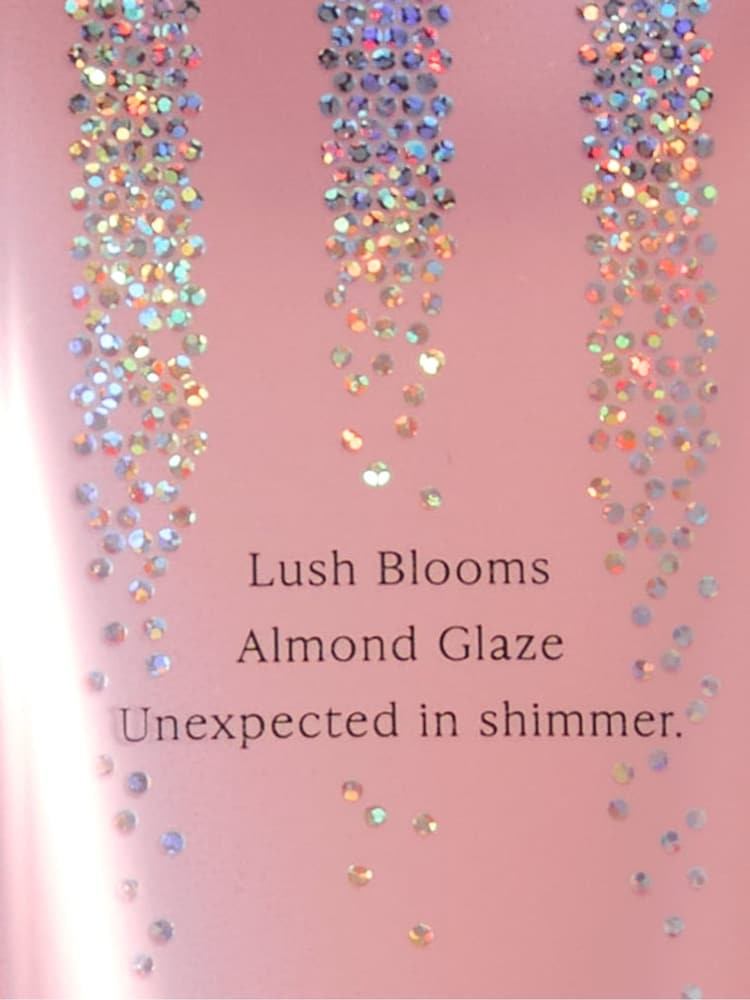 Victoria's Secret Velvet Petals Shimmer Body Lotion 236ml - Image 2 of 3