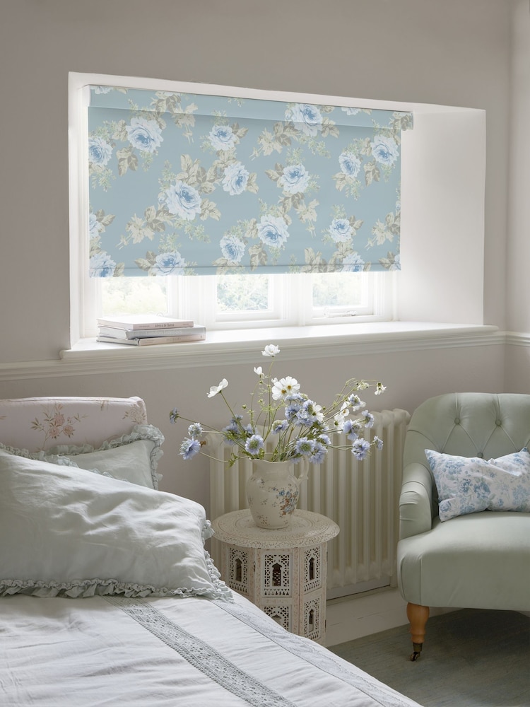 Shabby Chic by Rachel Ashwell® Blue Royal Bouquet Made to Measure Blackout Roller Blind - Image 2 of 6
