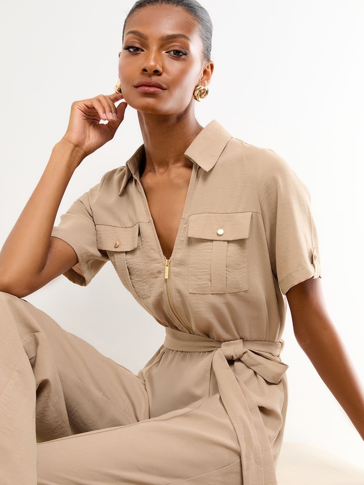 Lipsy Short Sleeve Utility Jumpsuit - Imagen 2 de 4