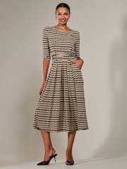 Jolie Moi Cream Jersey Half Sleeve Pleated Midaxi Dress - Image 5 of 6
