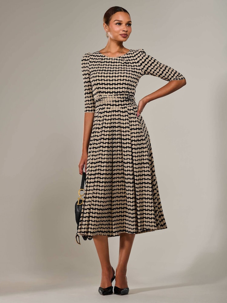 Jolie Moi Cream Jersey Half Sleeve Pleated Midaxi Dress - Image 6 of 6