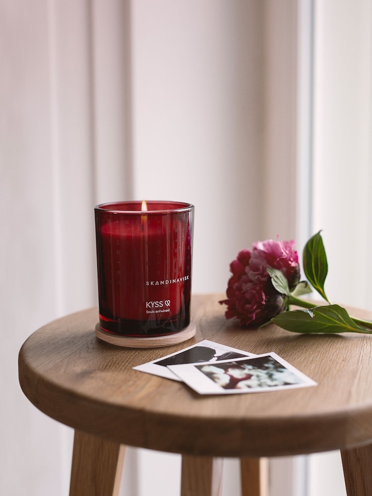 Skandinavisk Red KYSS Special Edition Scented Candle 200g - Image 5 of 5