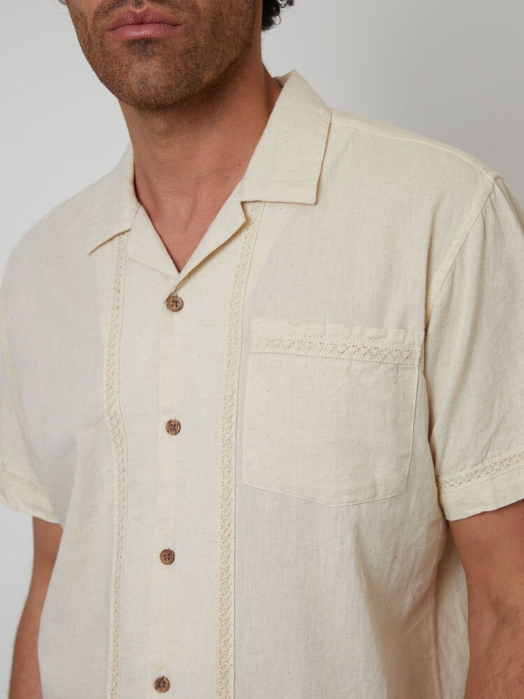 Threadbare Cream Linen Blend Crochet Lace Short Sleeve Shirt - Image 4 of 4