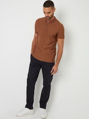 Braun - Threadbare Textured Quarter Zip 100% Cotton Polo Shirt - Bild 4 von 4