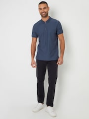 Jeansblau - Threadbare Textured Quarter Zip 100% Cotton Polo Shirt - Bild 4 von 4