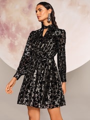 Love & Roses Black Star Burnout Velvet Mini Dress - Image 3 of 4