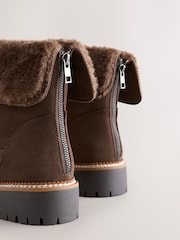 Chocolate marrom - Forever Comfort® Faux Fur Cuff Ankle Boots - Imagem 3 de 5