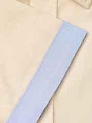 كريم - قميص قطن 100% بملمس بارز من Brook Taverner - صورة 6 من 6